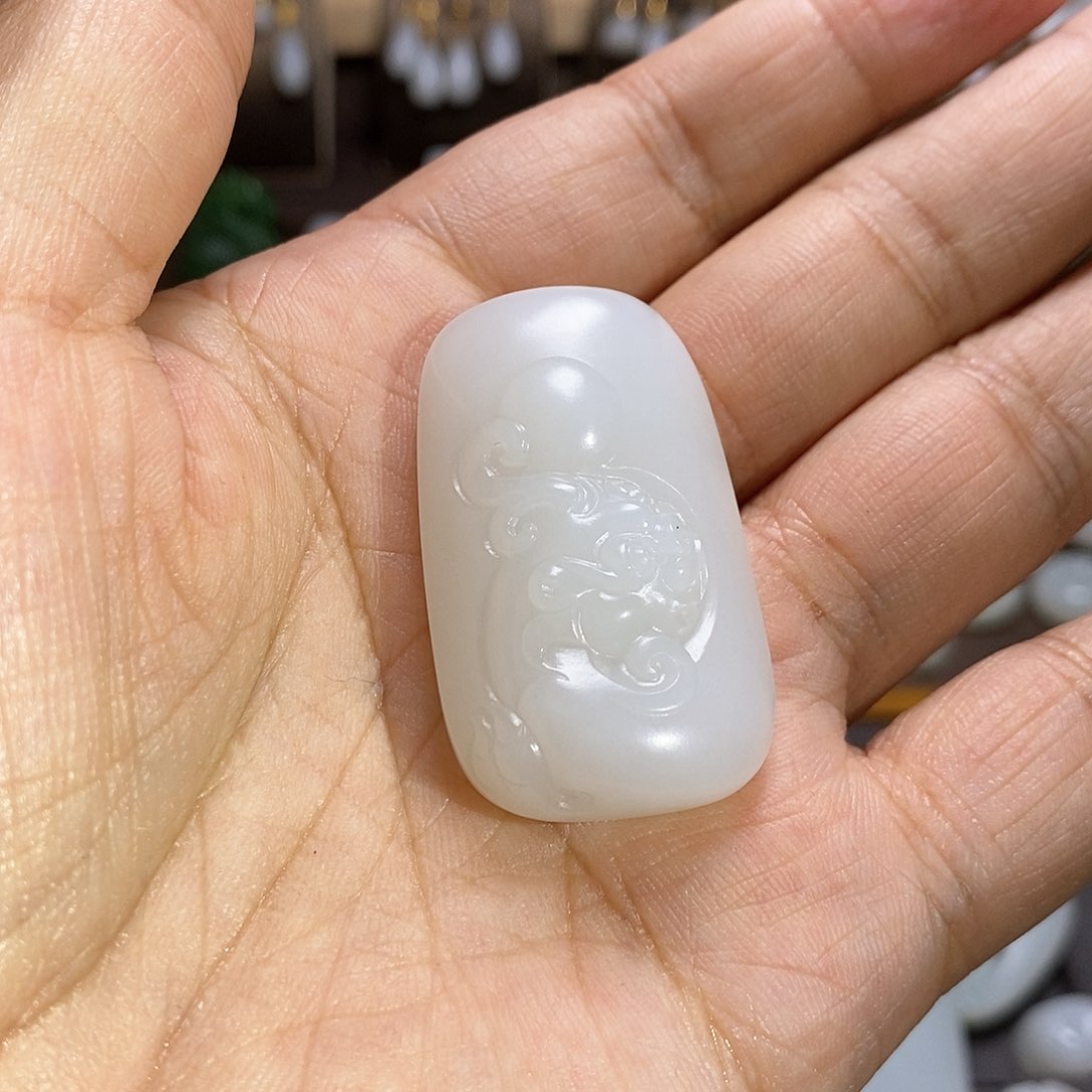 和田玉挂件未镶嵌宣