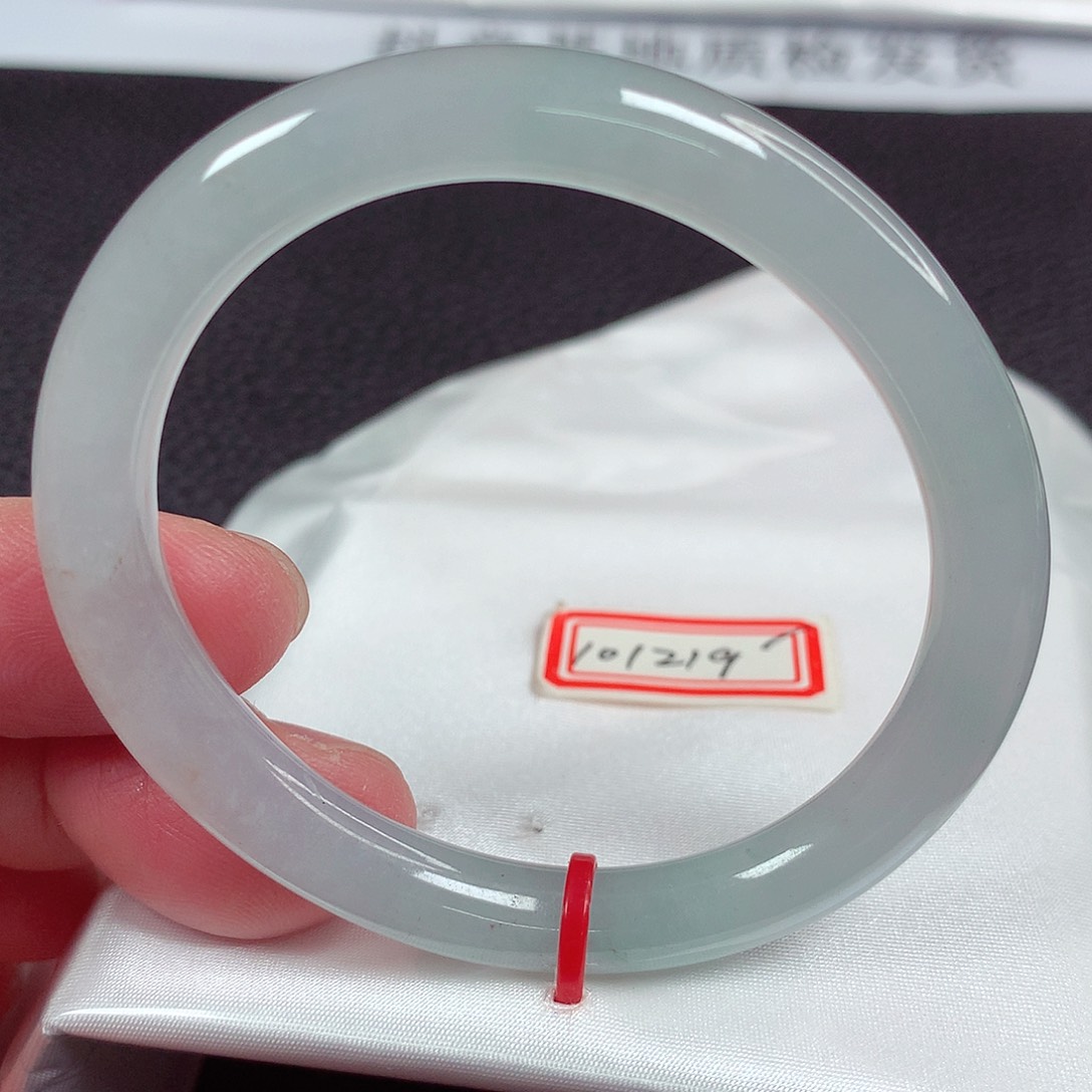 翡翠手镯未镶嵌天然翡翠手镯