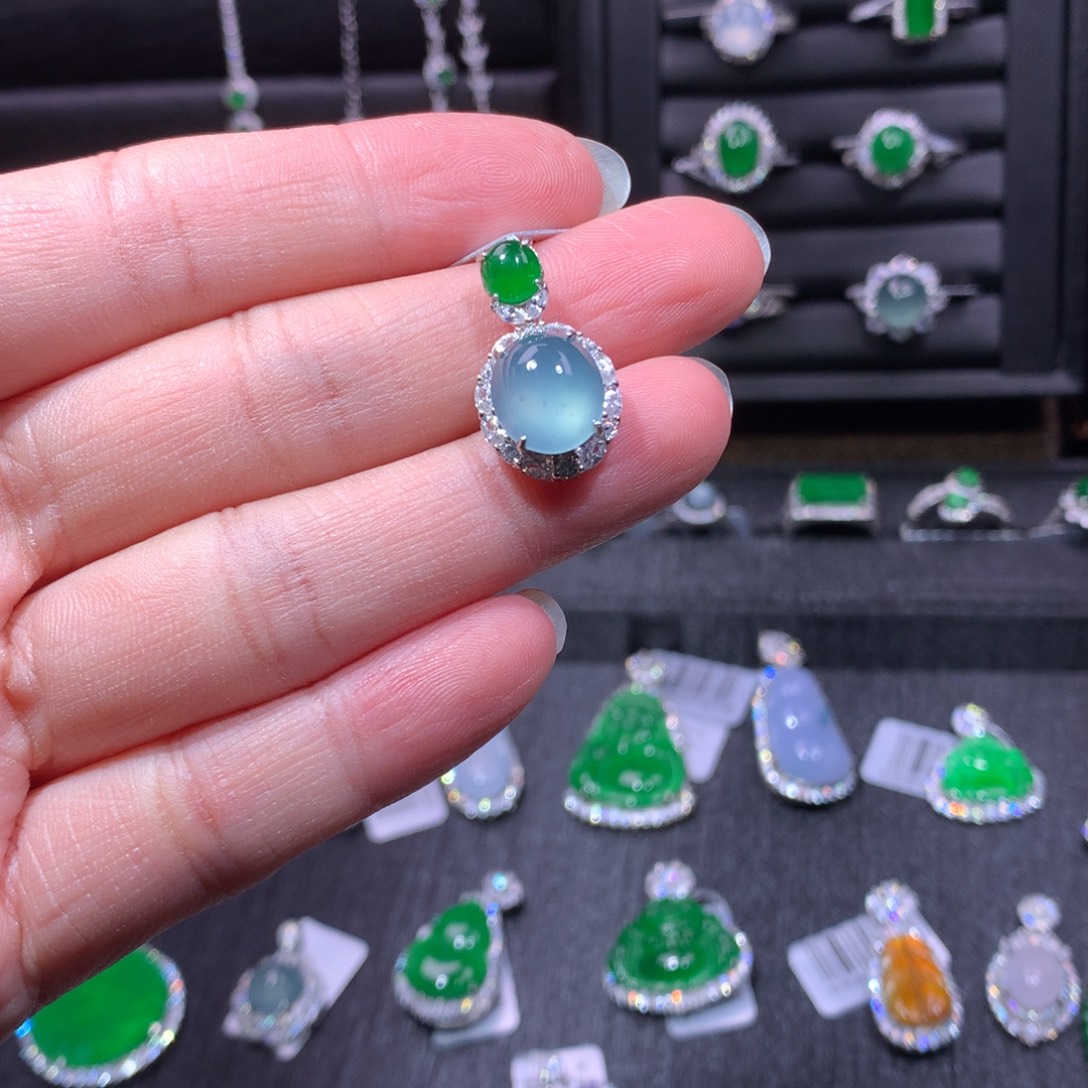 翡翠银S925镶嵌颈饰翡翠