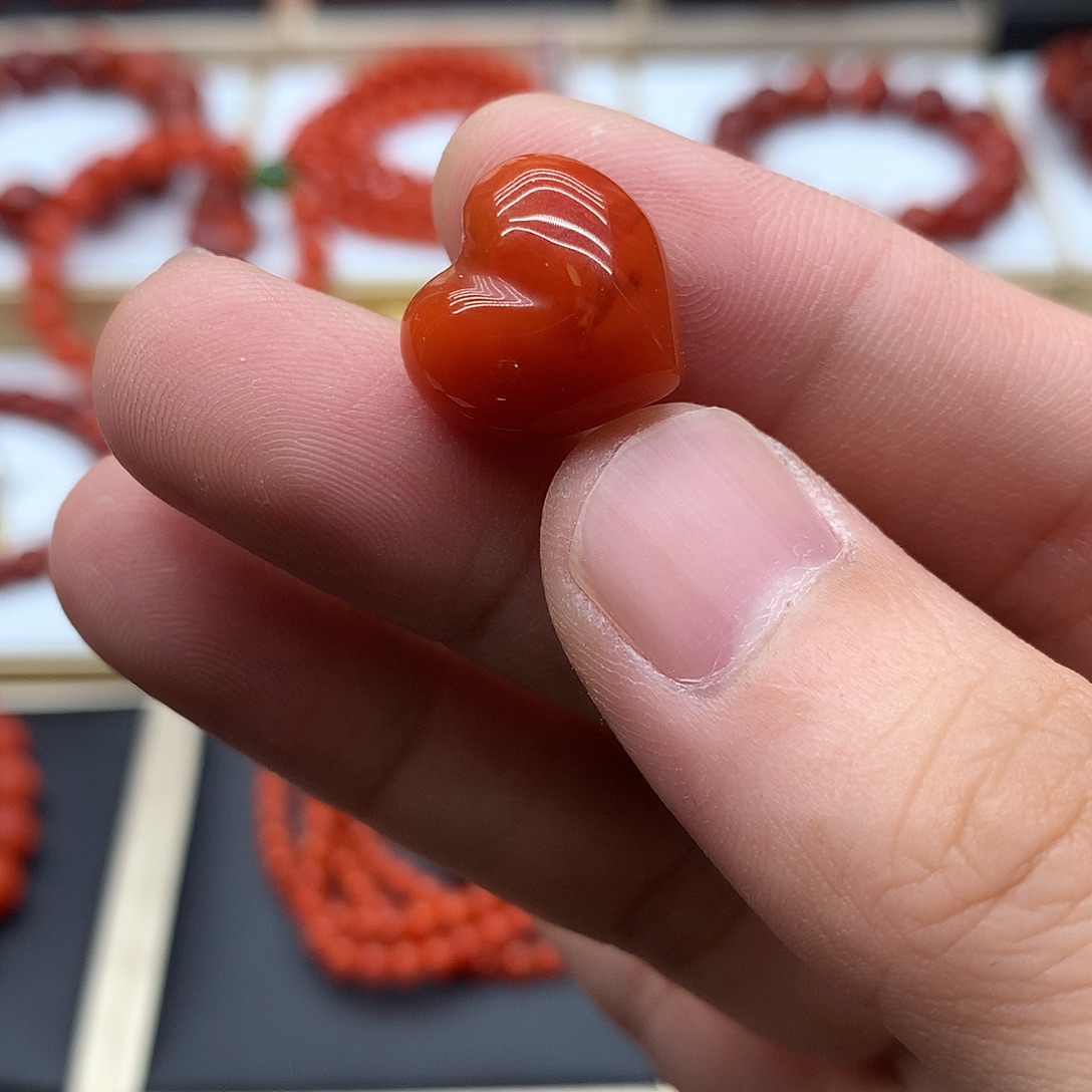 小***鞋未镶嵌配饰南红玛瑙