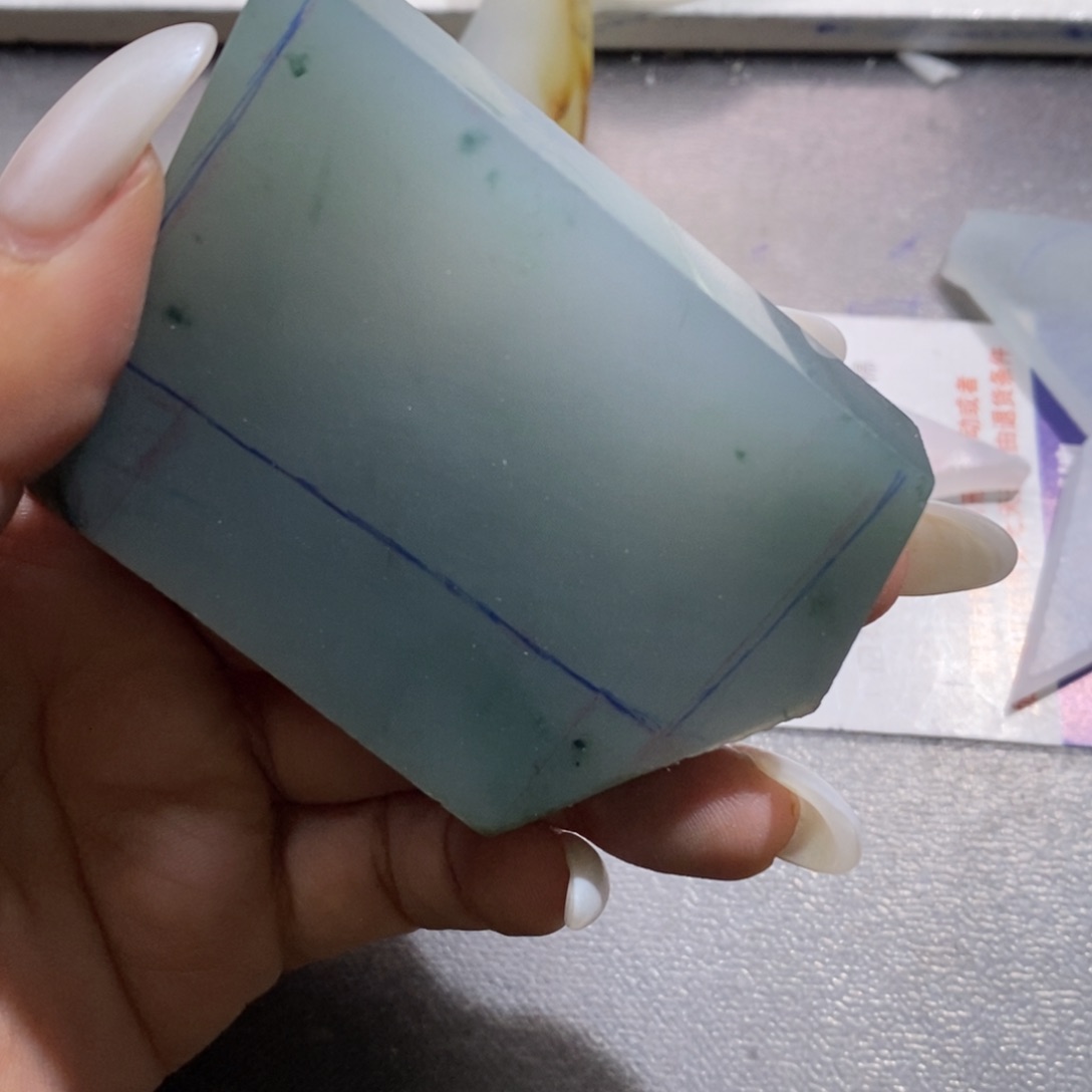 未镶嵌挂件翡翠二**生