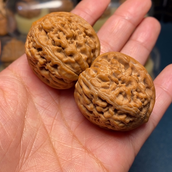 【闪购商品】文玩核桃把件凤凰台