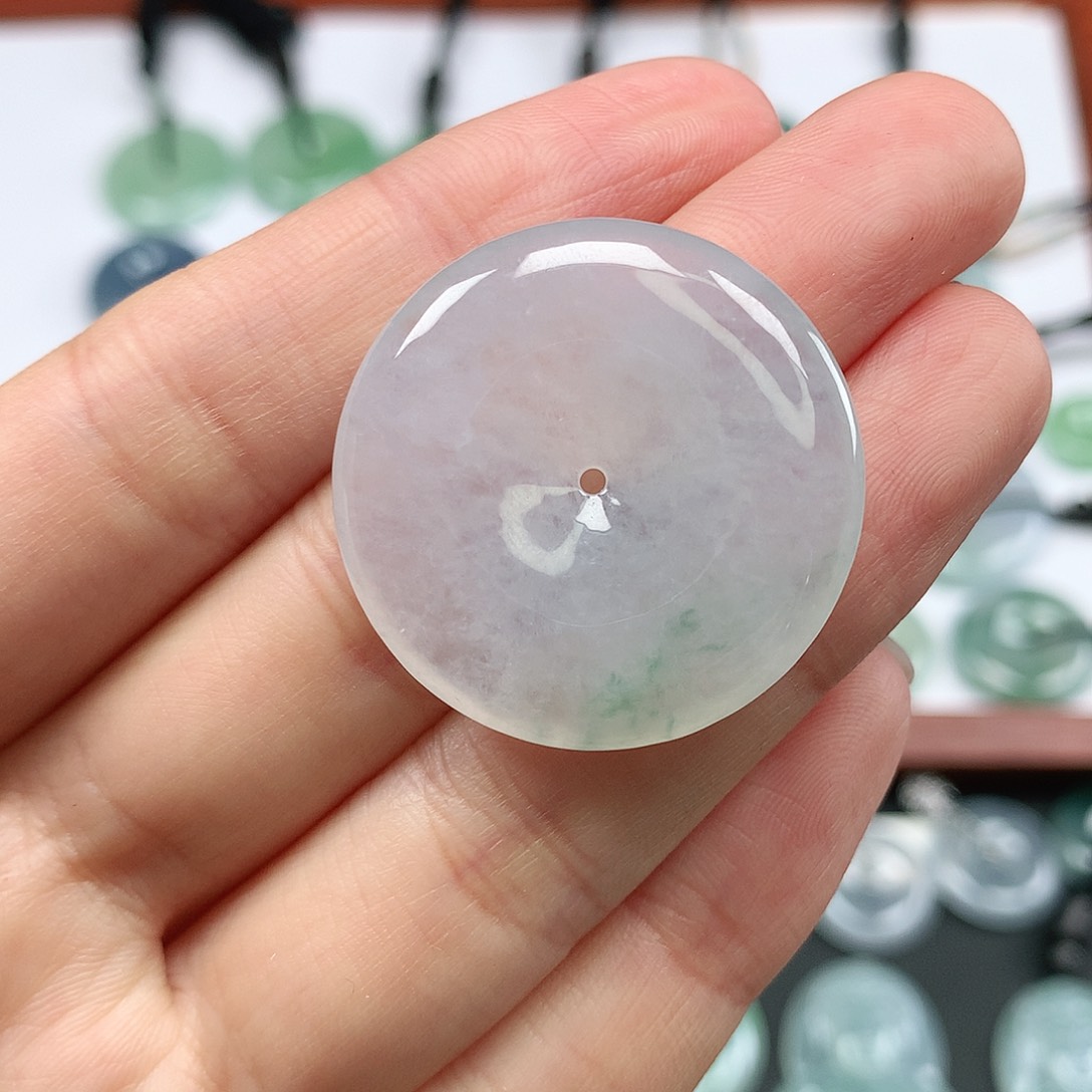 翡翠颈饰未镶嵌平安