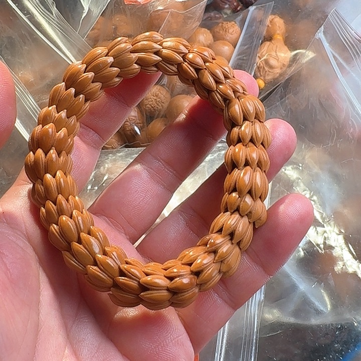 橄榄核吊坠莲花授权，