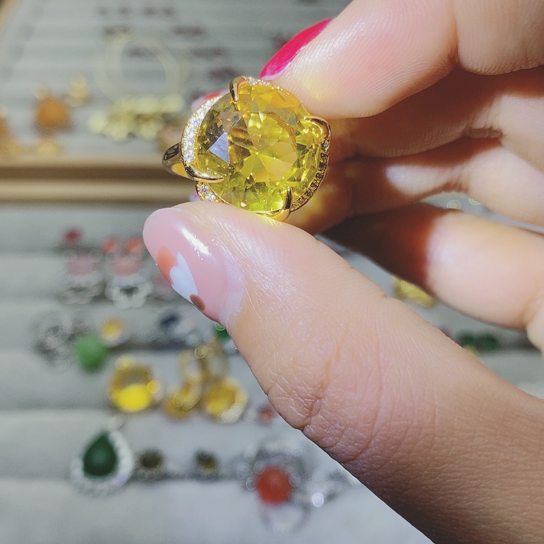 【闪购商品】托帕石耳饰银S925镶嵌