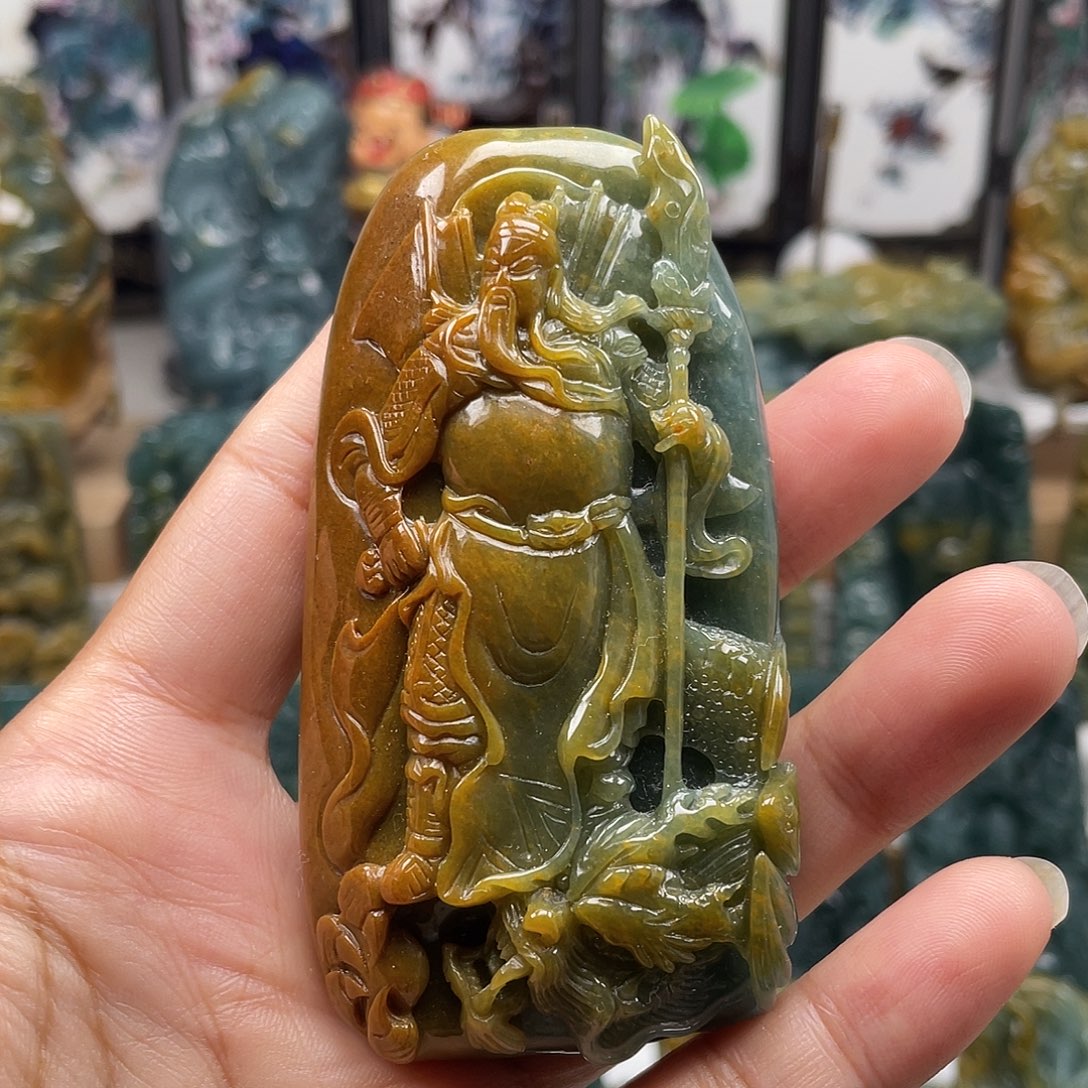 颈饰未镶嵌翡翠天然翡翠a货关公