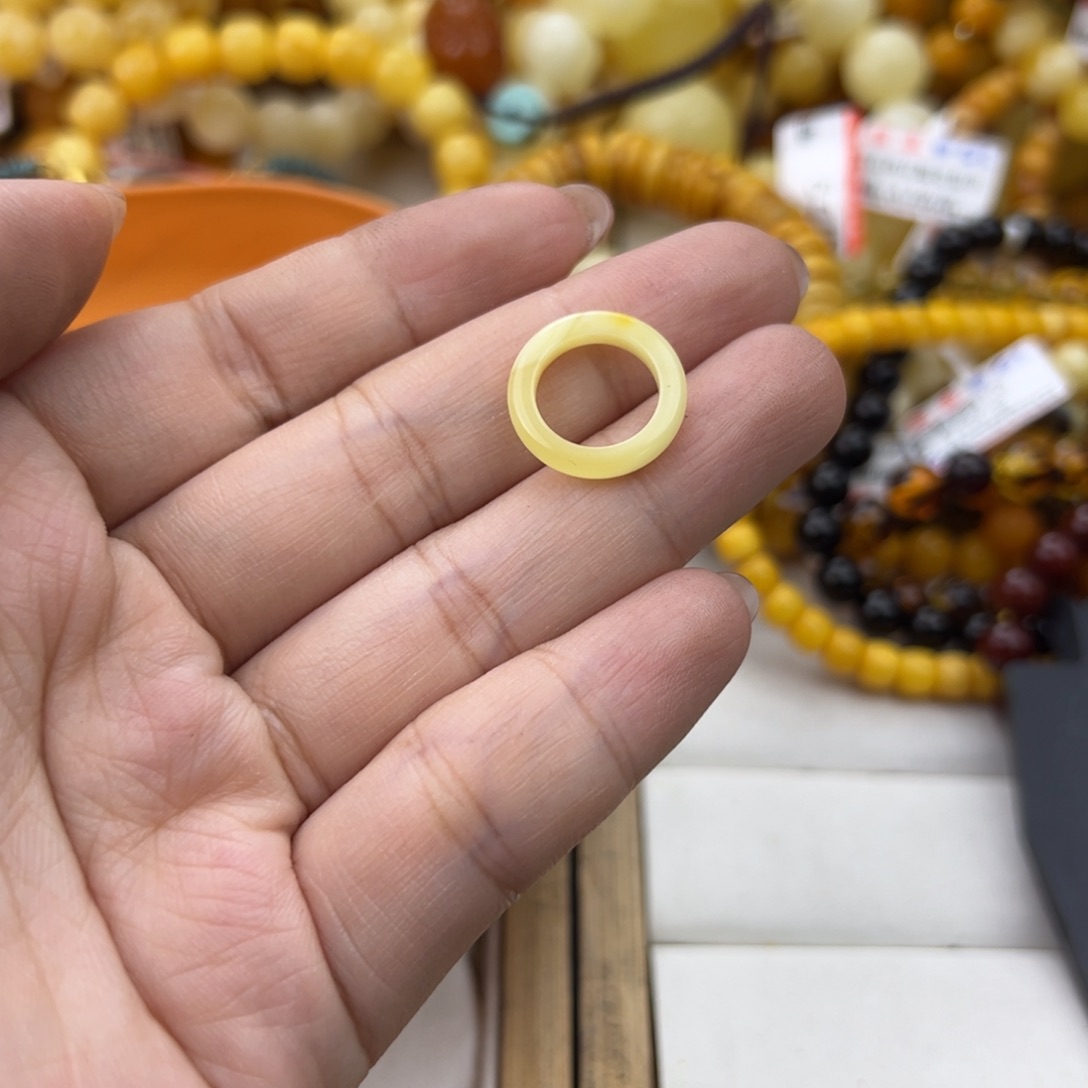 琥珀珠宝奇石未镶嵌