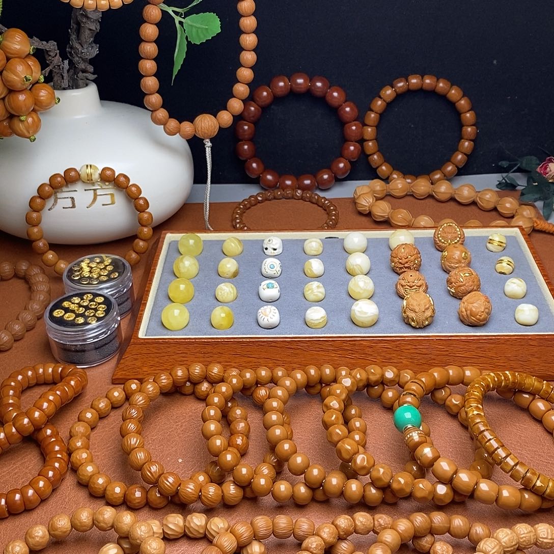 刘***生文玩核桃吊坠舍利