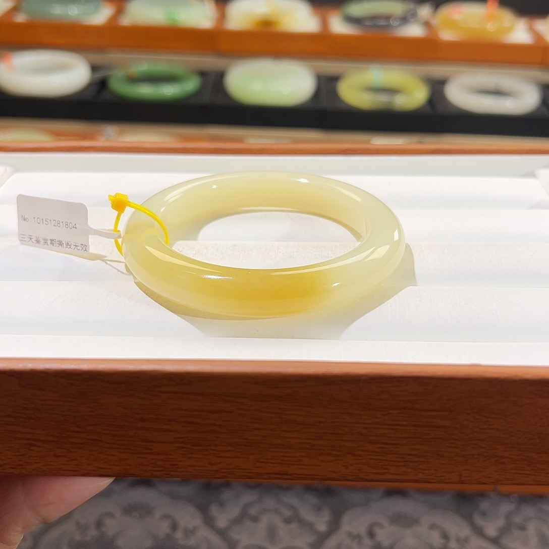 和田玉手镯未镶嵌  【糖白】