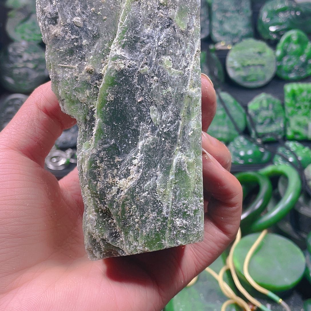 和田玉（碧玉）未镶嵌珠宝奇石