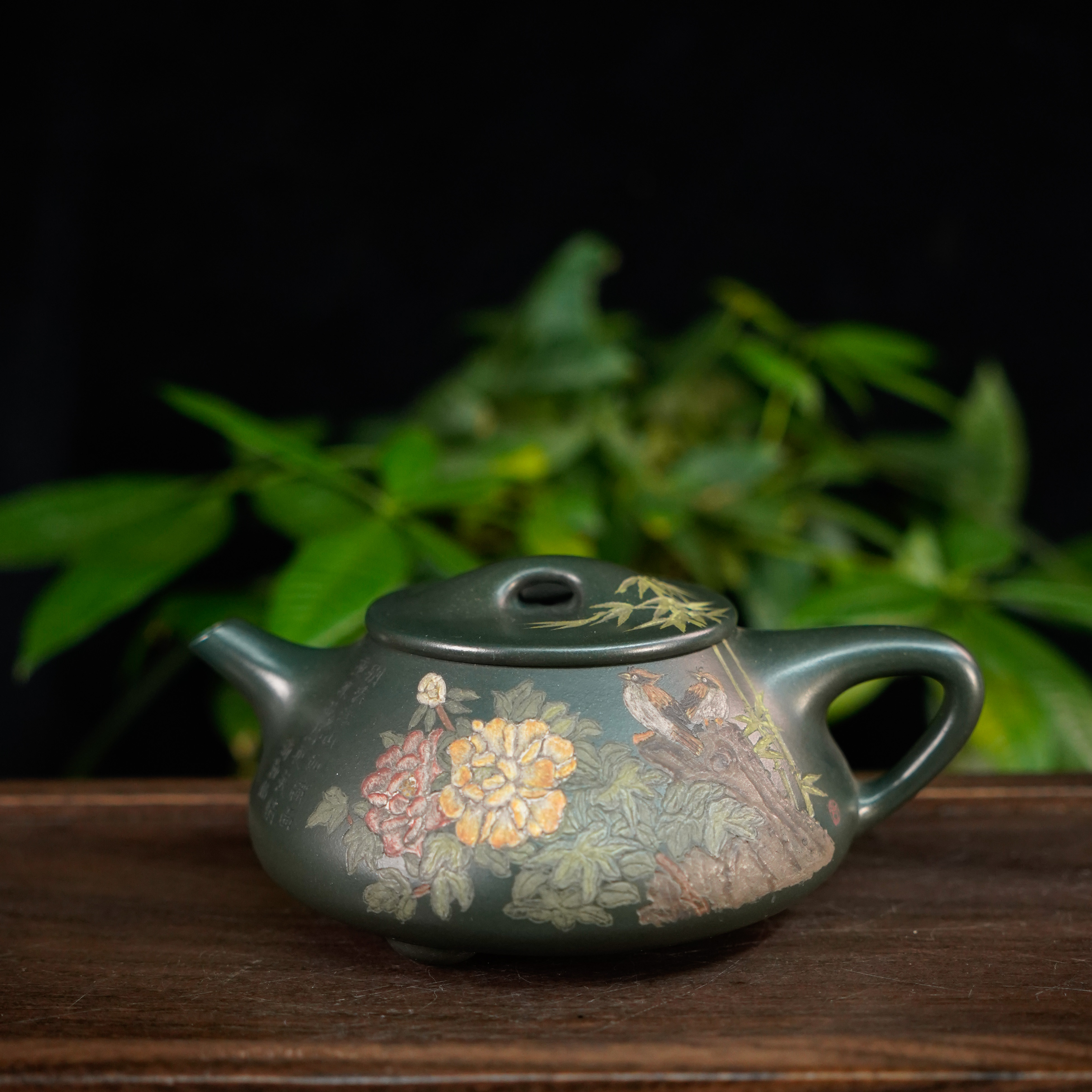 GSZS-4707   惠海勤   宜兴手工紫砂   三足景舟