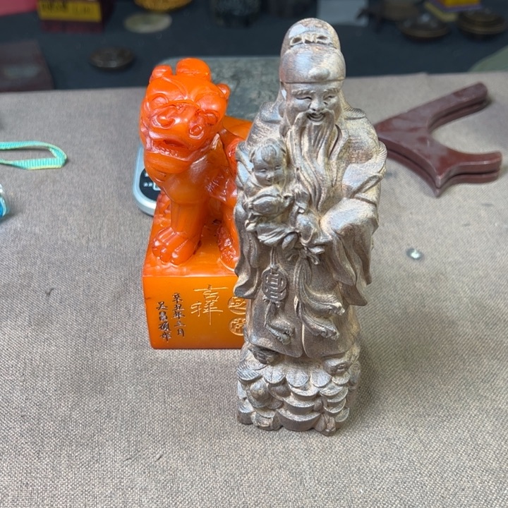 精品摆件工艺品等