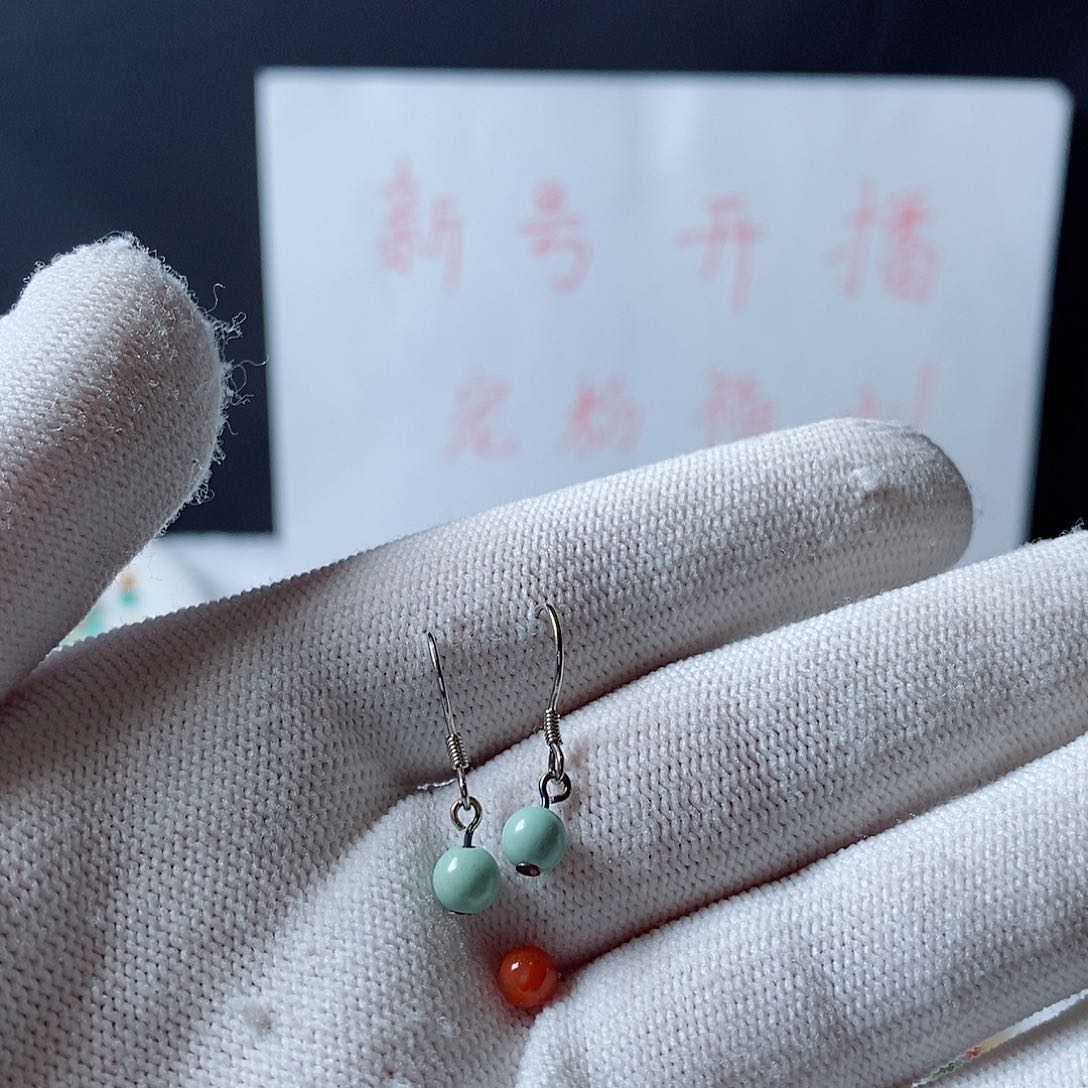 绿松石颈饰未镶嵌