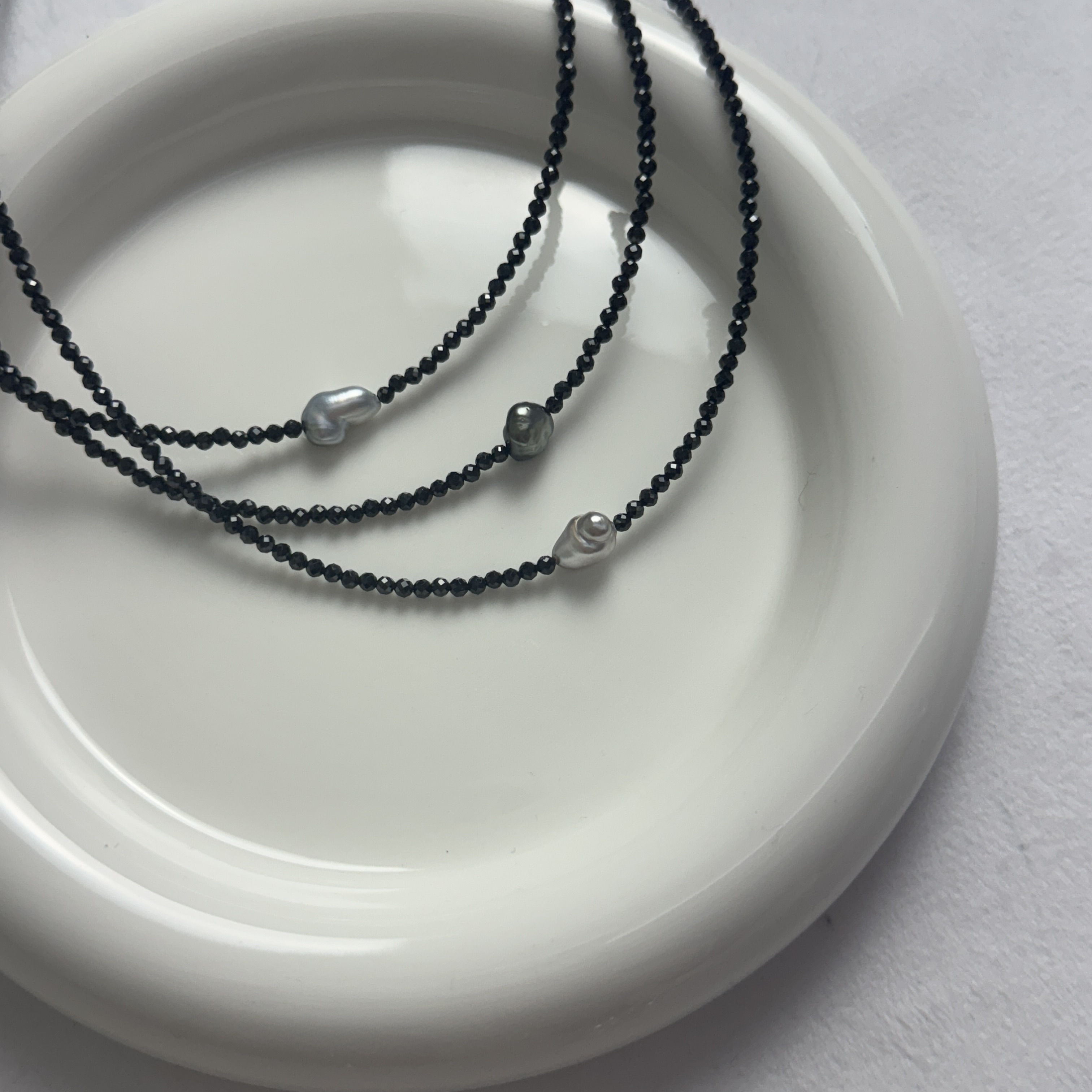N47海水大溪地无核keshi珍珠S925银黑尖晶项链5-7mm(多样性发一）