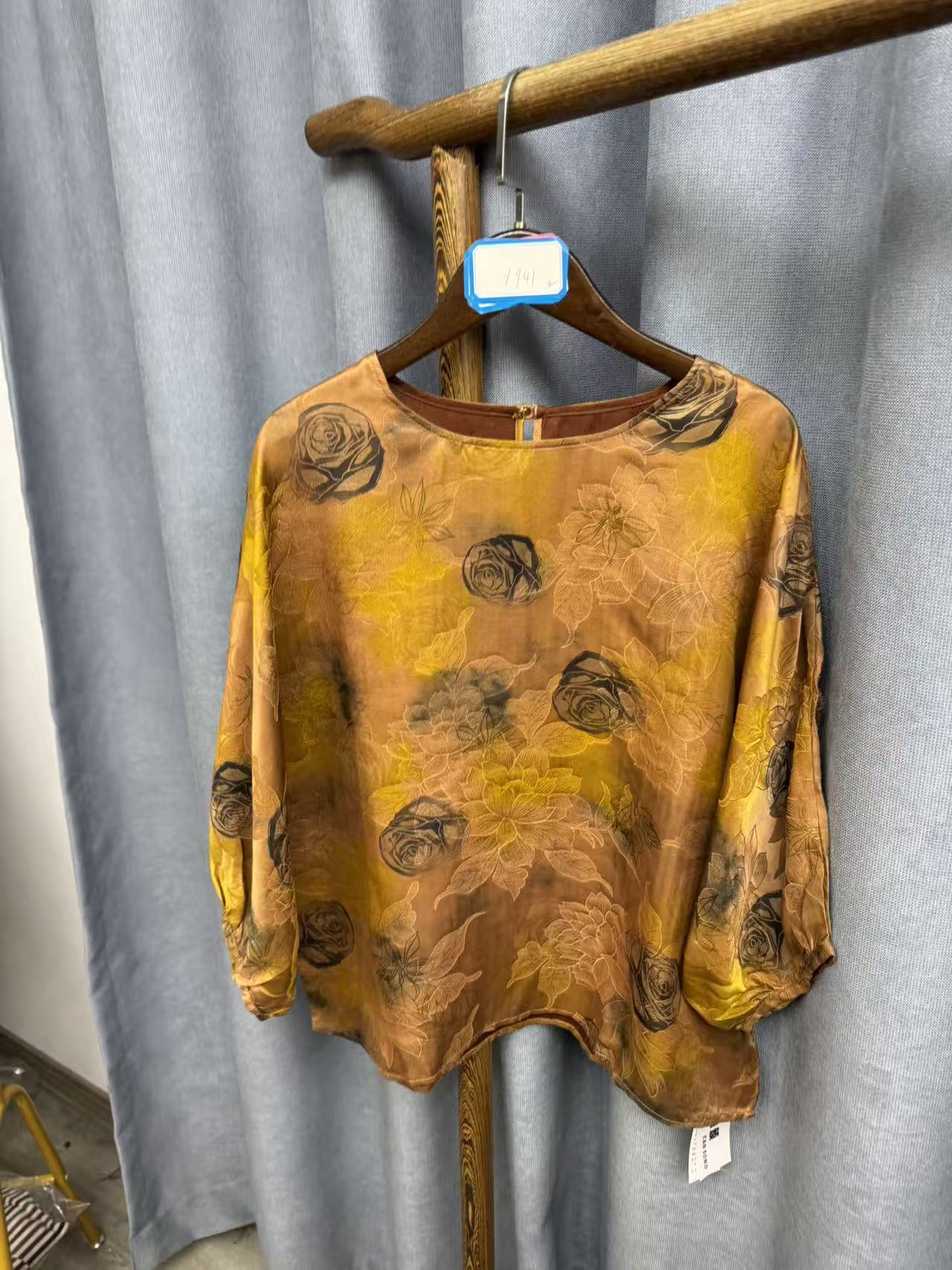 2025新款时尚休闲香云纱圆领上衣Y941