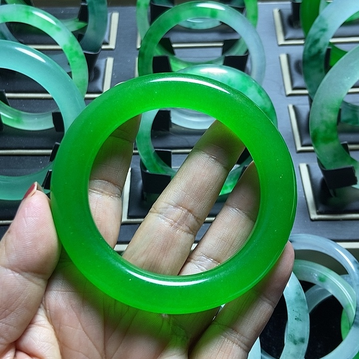 商***安珐琅非金属飘花手镯