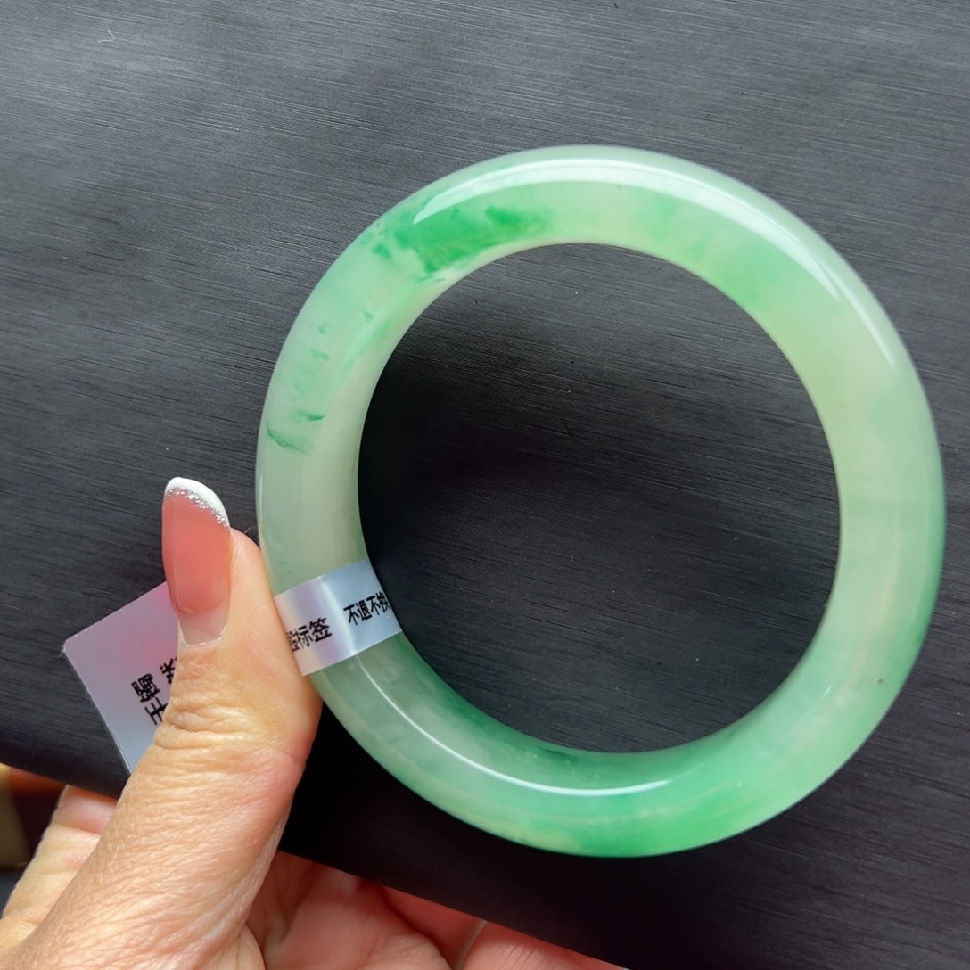 石英质玉（非洲翠）未镶嵌手镯