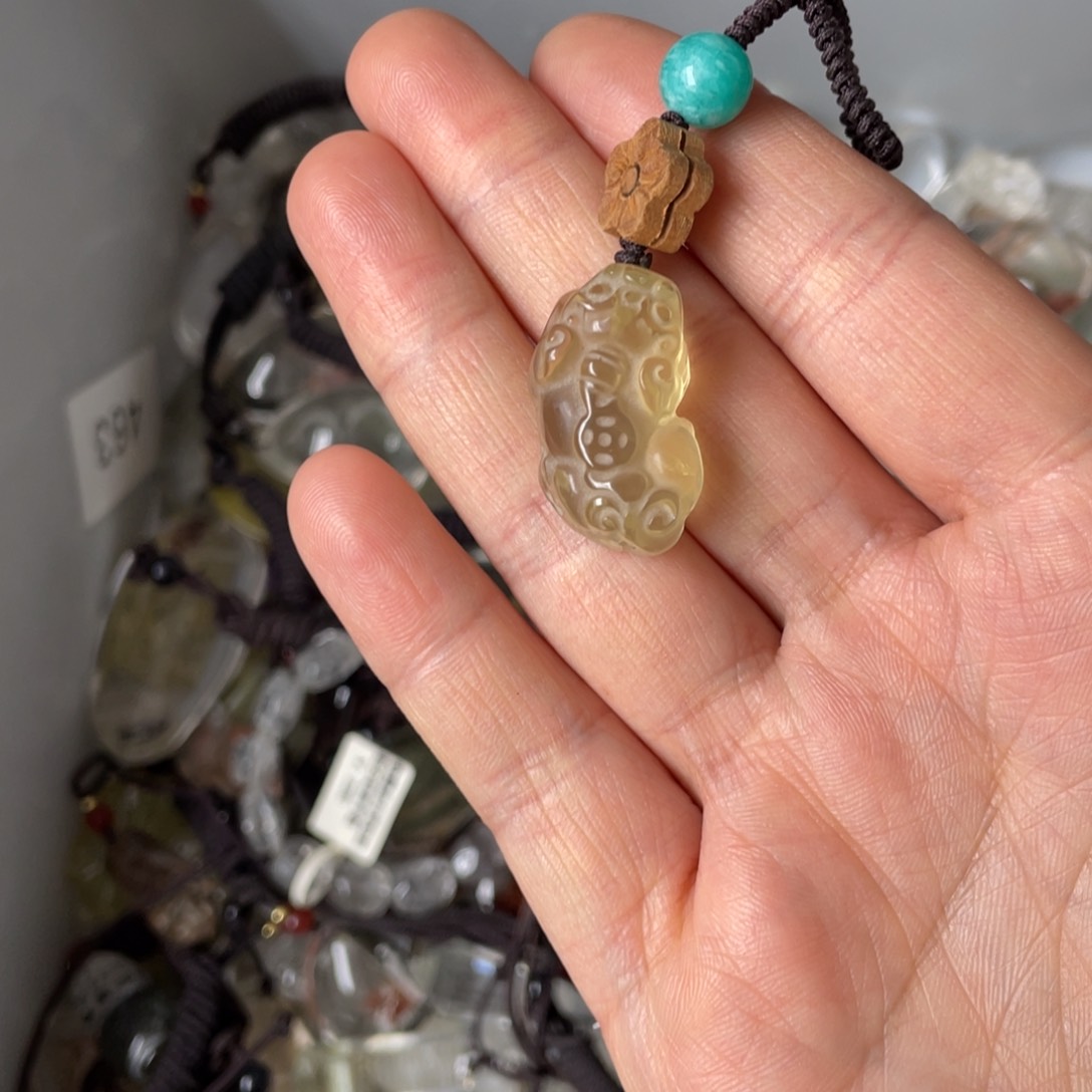 水晶钥匙挂未镶嵌逍****9黄水晶貔貅