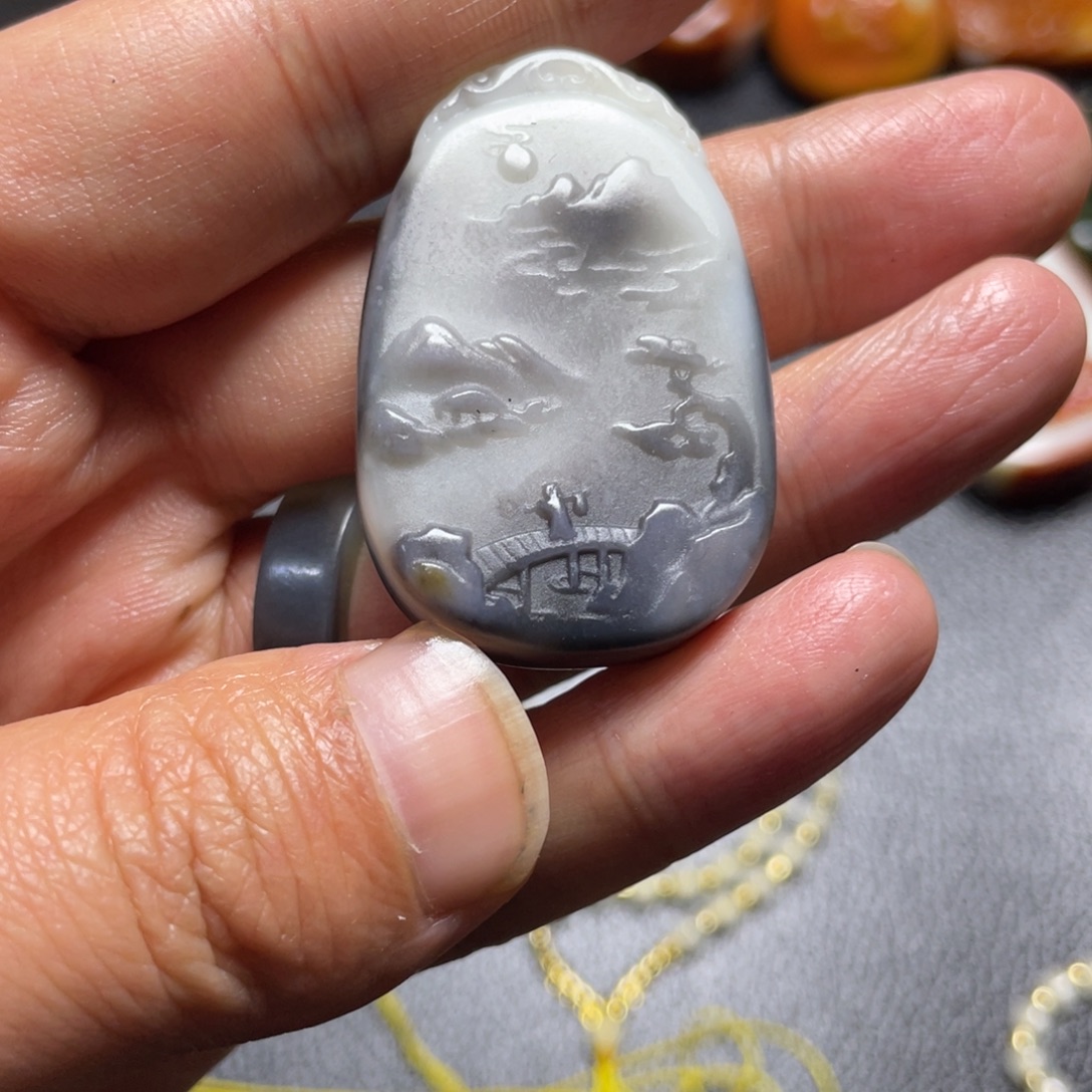 和田玉未镶嵌颈饰