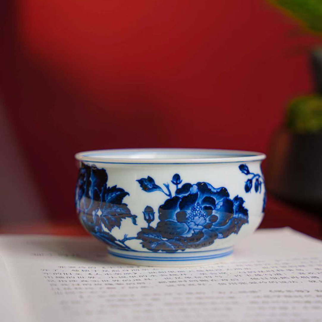 志纯窑芙蓉花卢氏杯