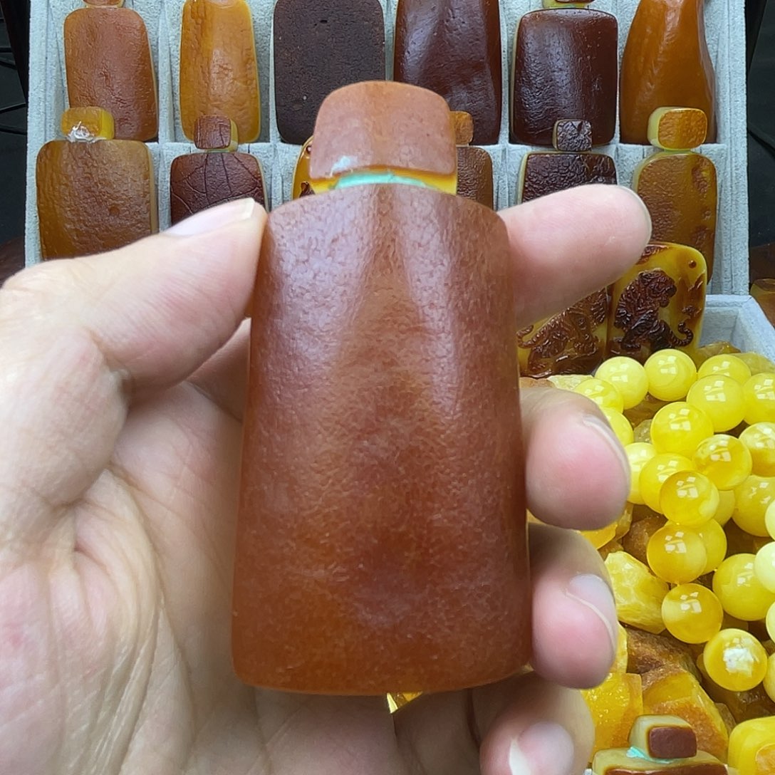 定制蜜蜡未镶嵌切牌