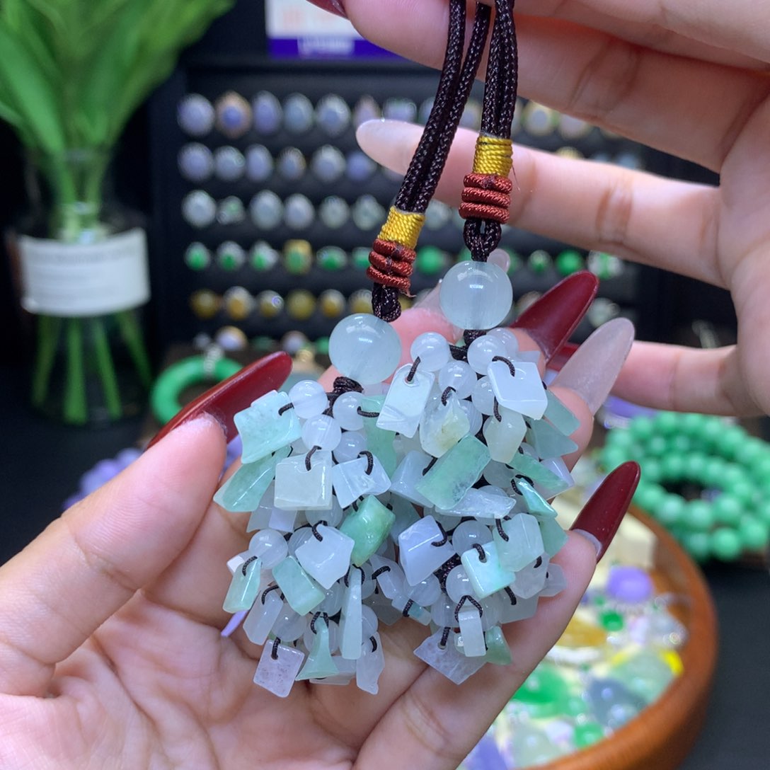 翡翠颈饰未镶嵌天然