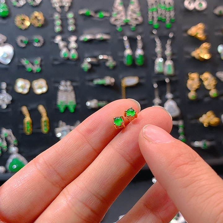 翡翠戒指未镶嵌安*诺耳钉