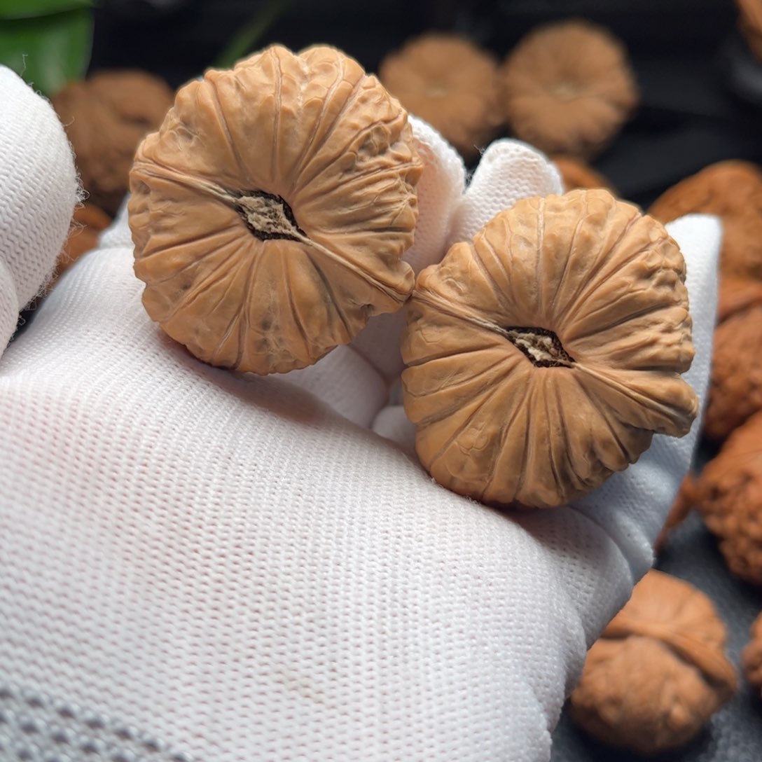 【闪购商品】文玩核桃把件枪**生南瓜