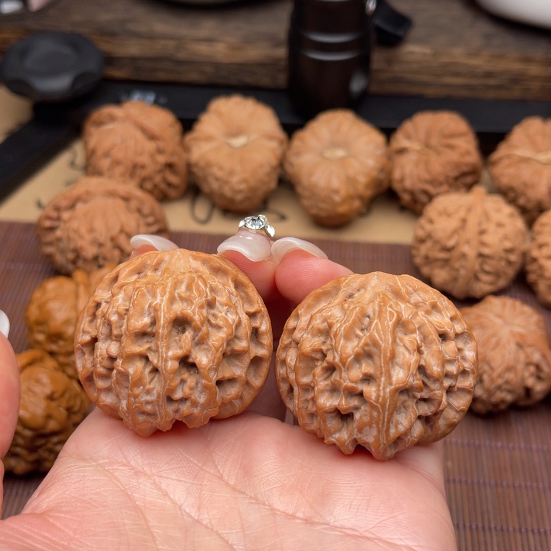 文玩核桃吊坠41苹果园