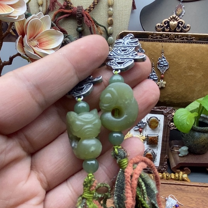 未镶嵌岫岩河磨玉（透闪石质玉）挂件电**鱼