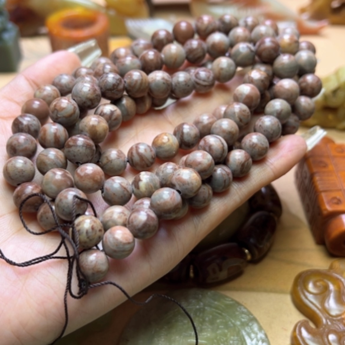 【闪购商品】蛇纹石玉颈饰未镶嵌