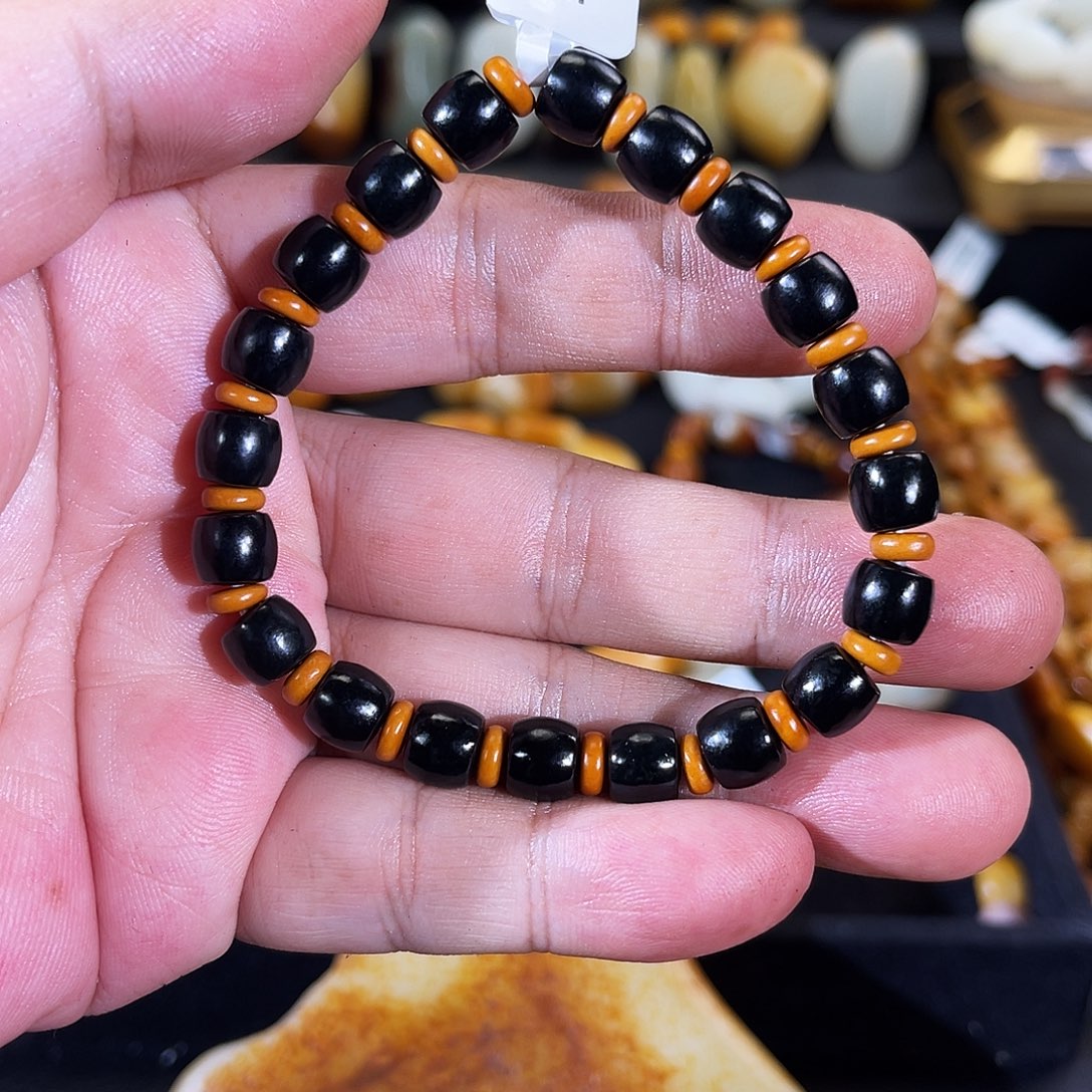 和田玉未镶嵌手串