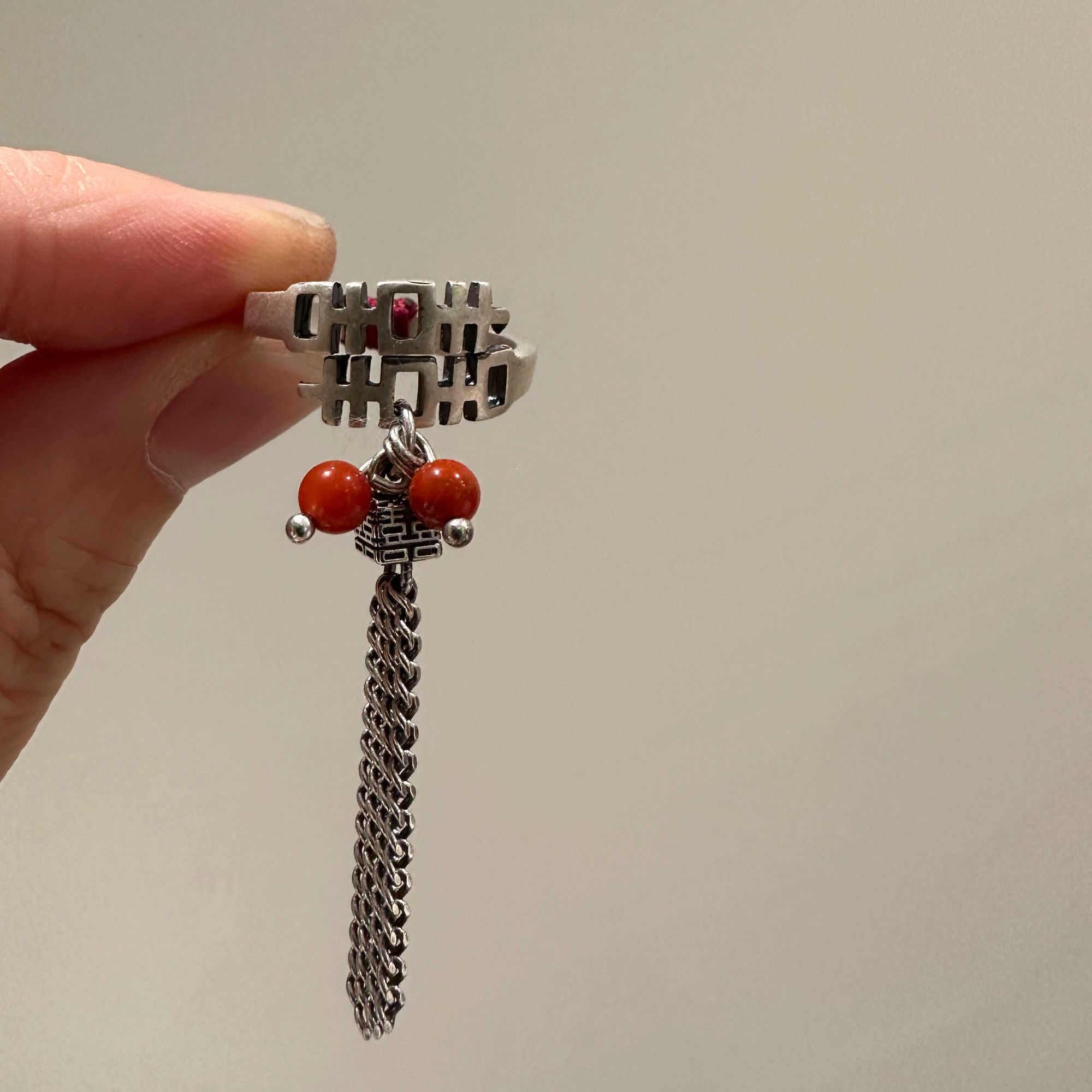 J13365<非晚>s925银双喜流苏南红圆珠双喜活口戒指多样性发