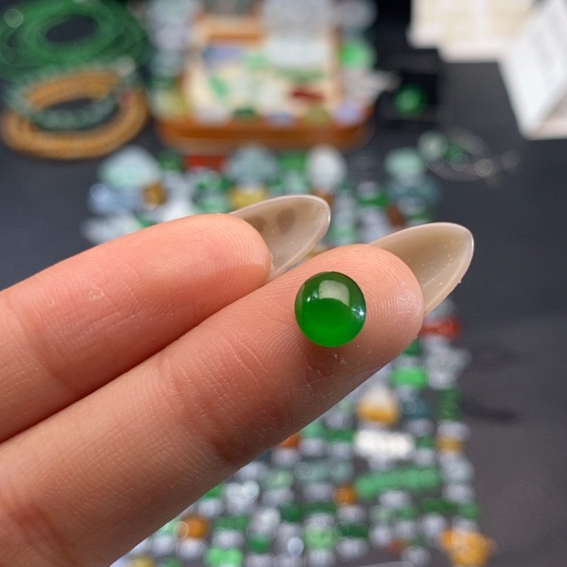 【闪购商品】翡翠挂件未镶嵌蛋