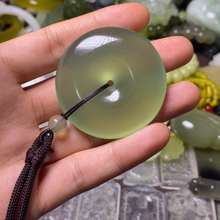 岫玉岫玉颈饰未镶嵌