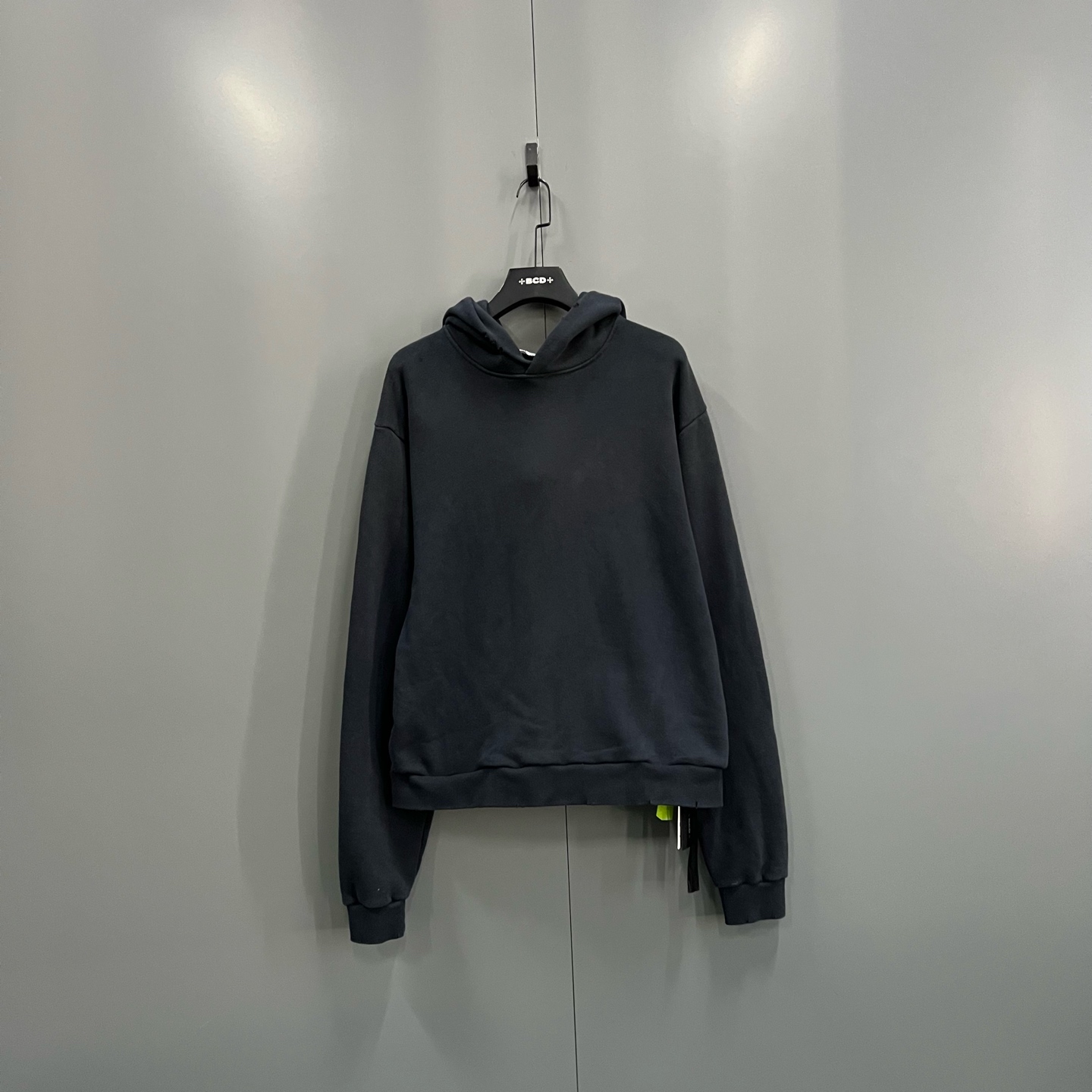 95新 maje jp1204 Acne  背后字母logo印花帽衫 S码 610844