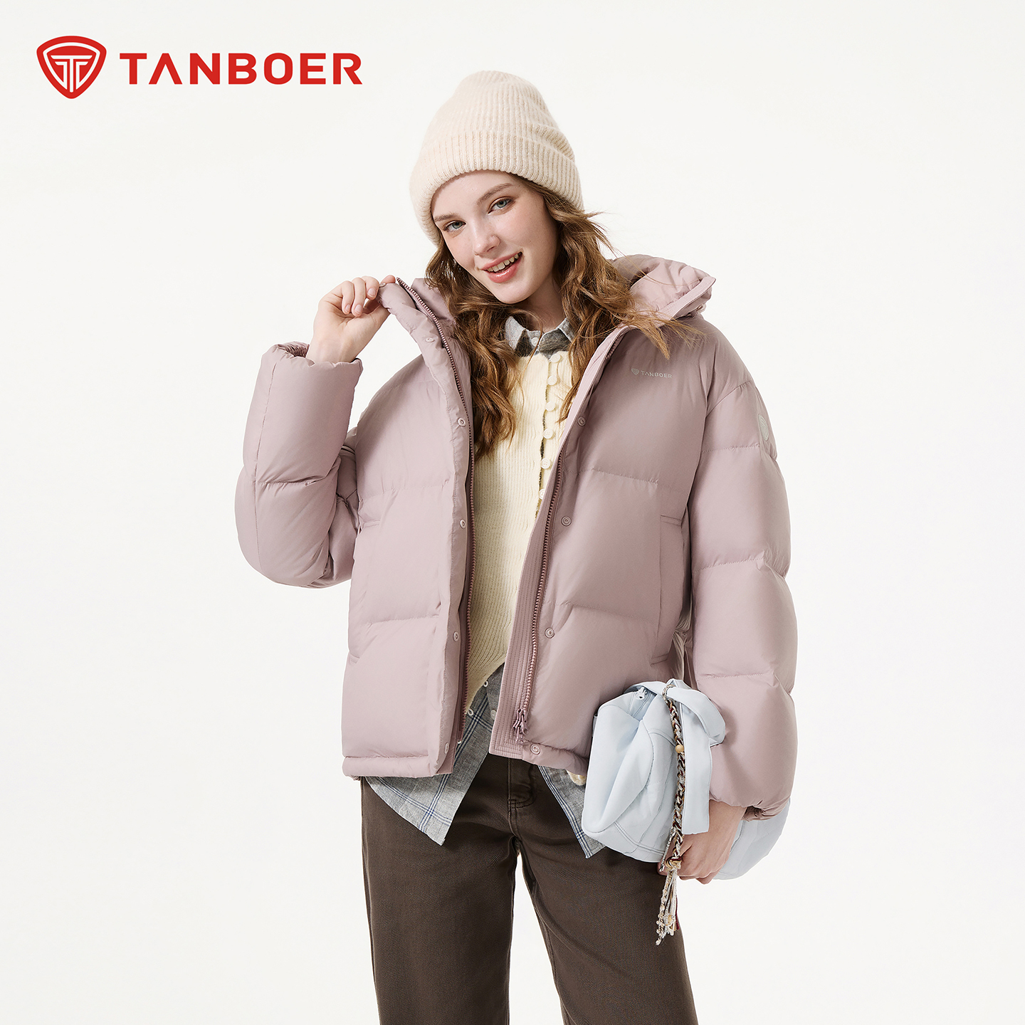 坦博尔2025年新款羽绒服女连帽短款时尚廓形舒适保暖休闲百搭外套