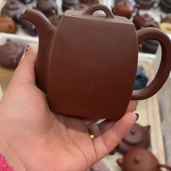 紫砂茶壶瑕疵………………