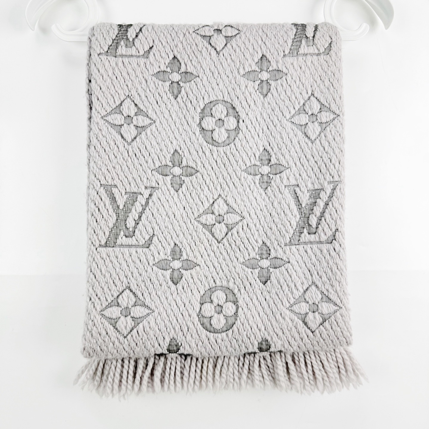 99新 LouisVuitton/路易威登 老花灰色围巾 99新 sz0111