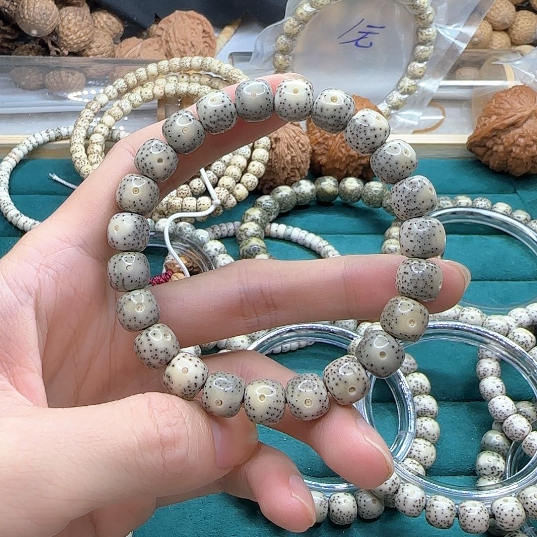 星月菩提手串坚*✊石玉料单圈