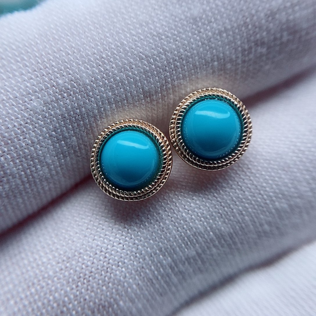 绿松石耳钉未镶嵌