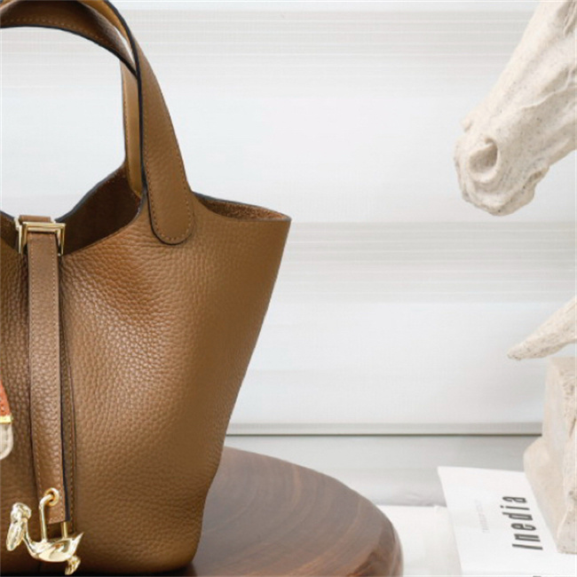 菜园地高定新款手缝蜡线同源TC皮经典手提水桶包时尚女款爆款轻奢