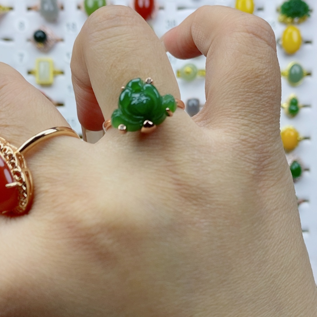 银S925镶嵌戒指和田玉（碧玉）