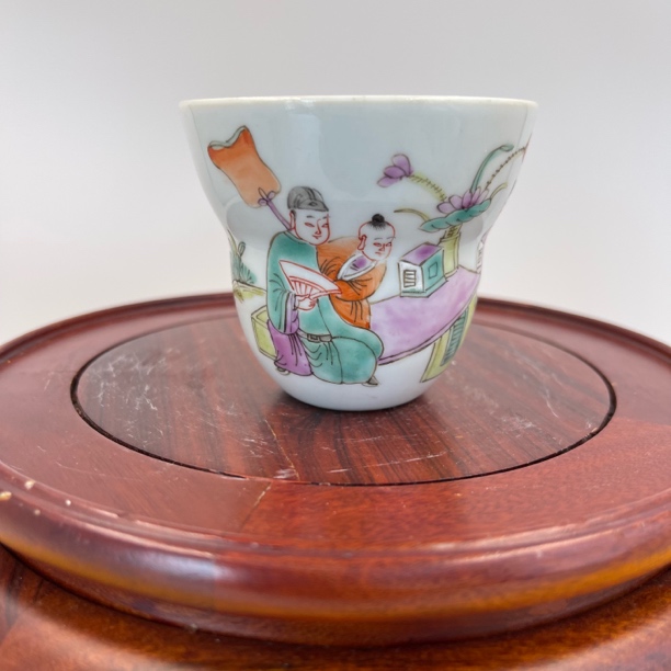 粉彩人物纹葫芦杯   高6公分 口径7公分 全品  