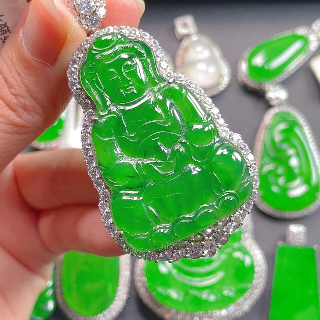 吊坠(不含链)未镶嵌翡翠