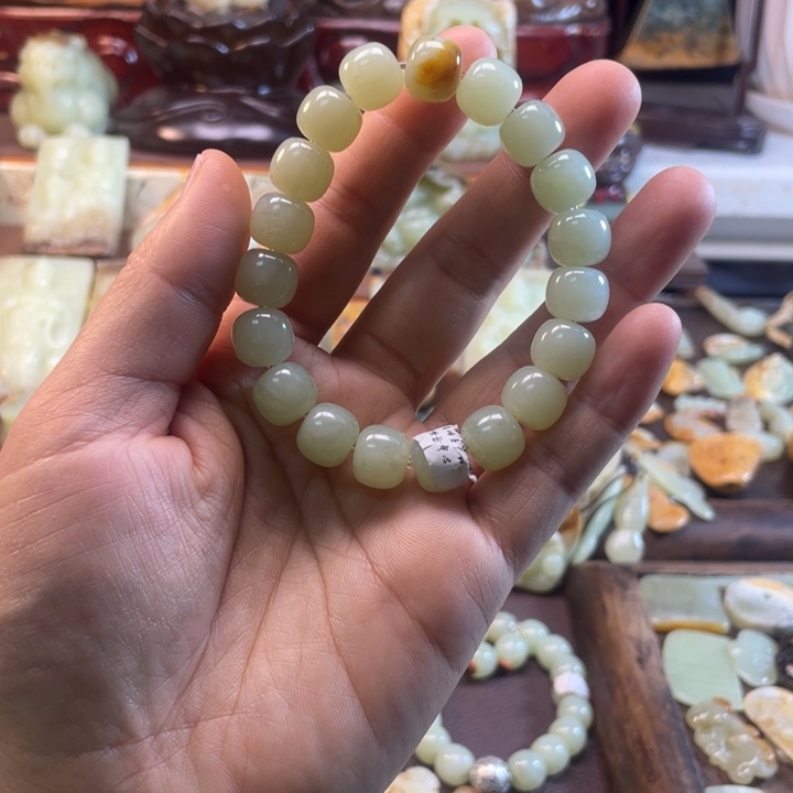 岫岩河磨玉（透闪石质玉）未镶嵌颈饰