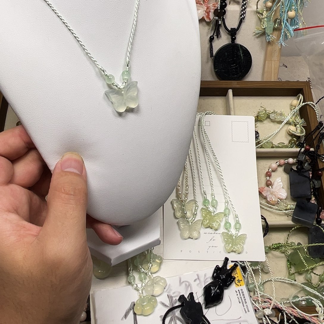 蛇纹石玉合金颈饰