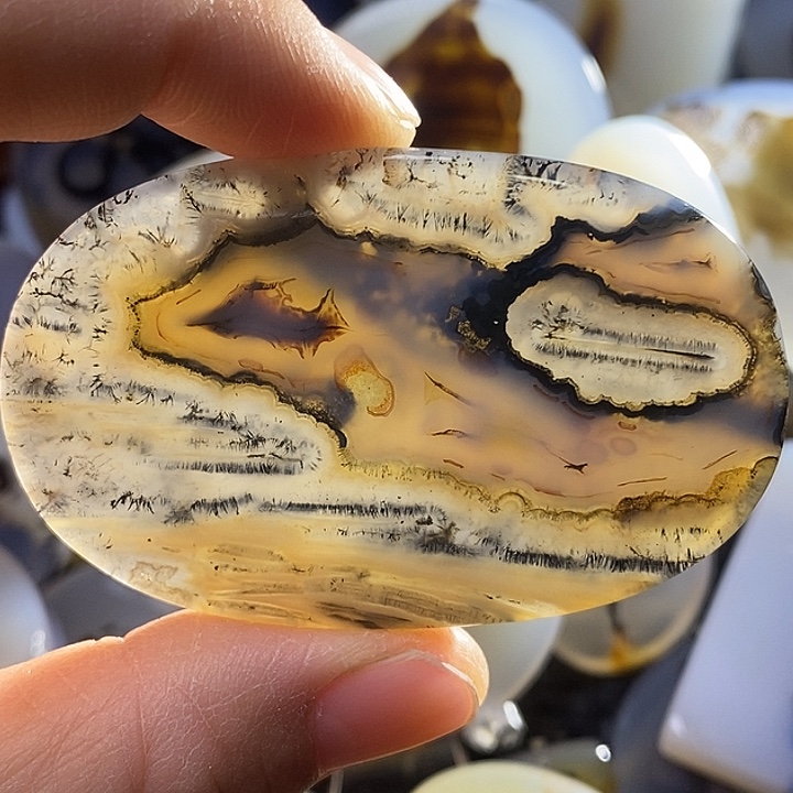 未镶嵌颈饰玛瑙/玉髓