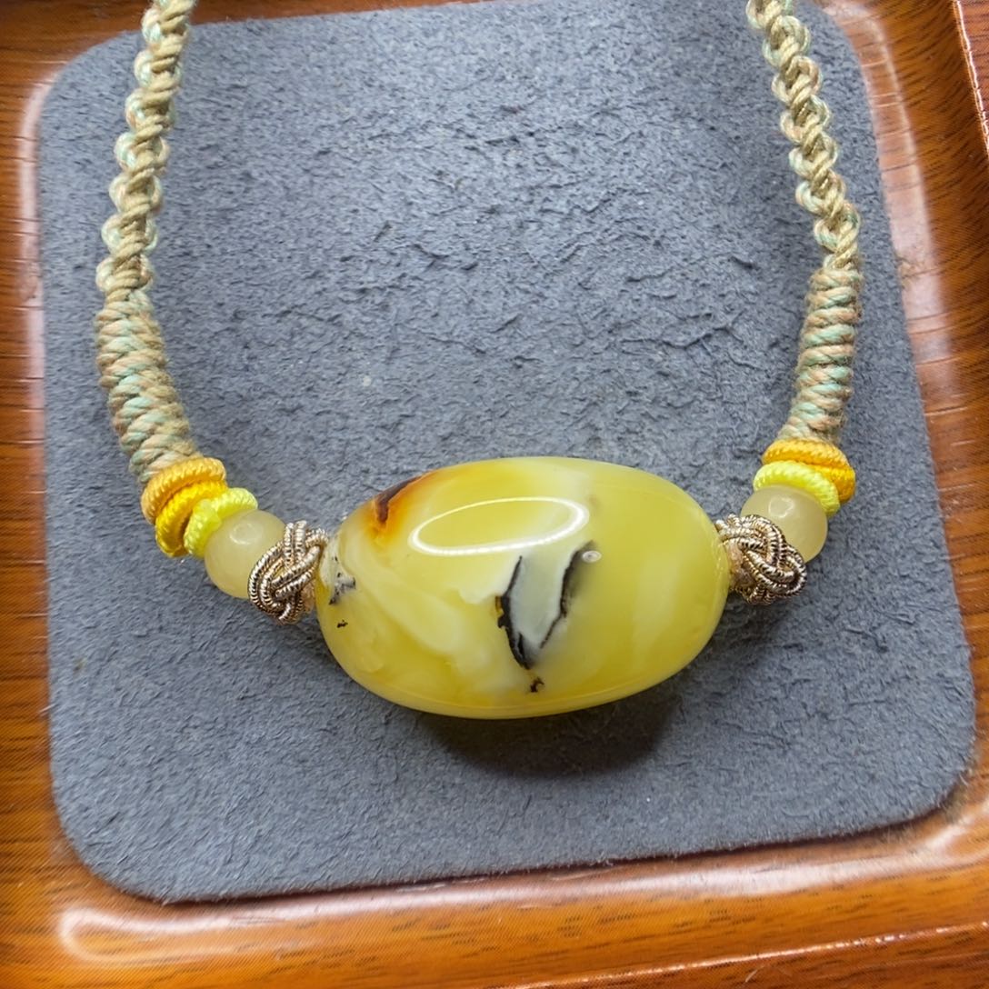 云***玩蜜蜡未镶嵌颈饰郎