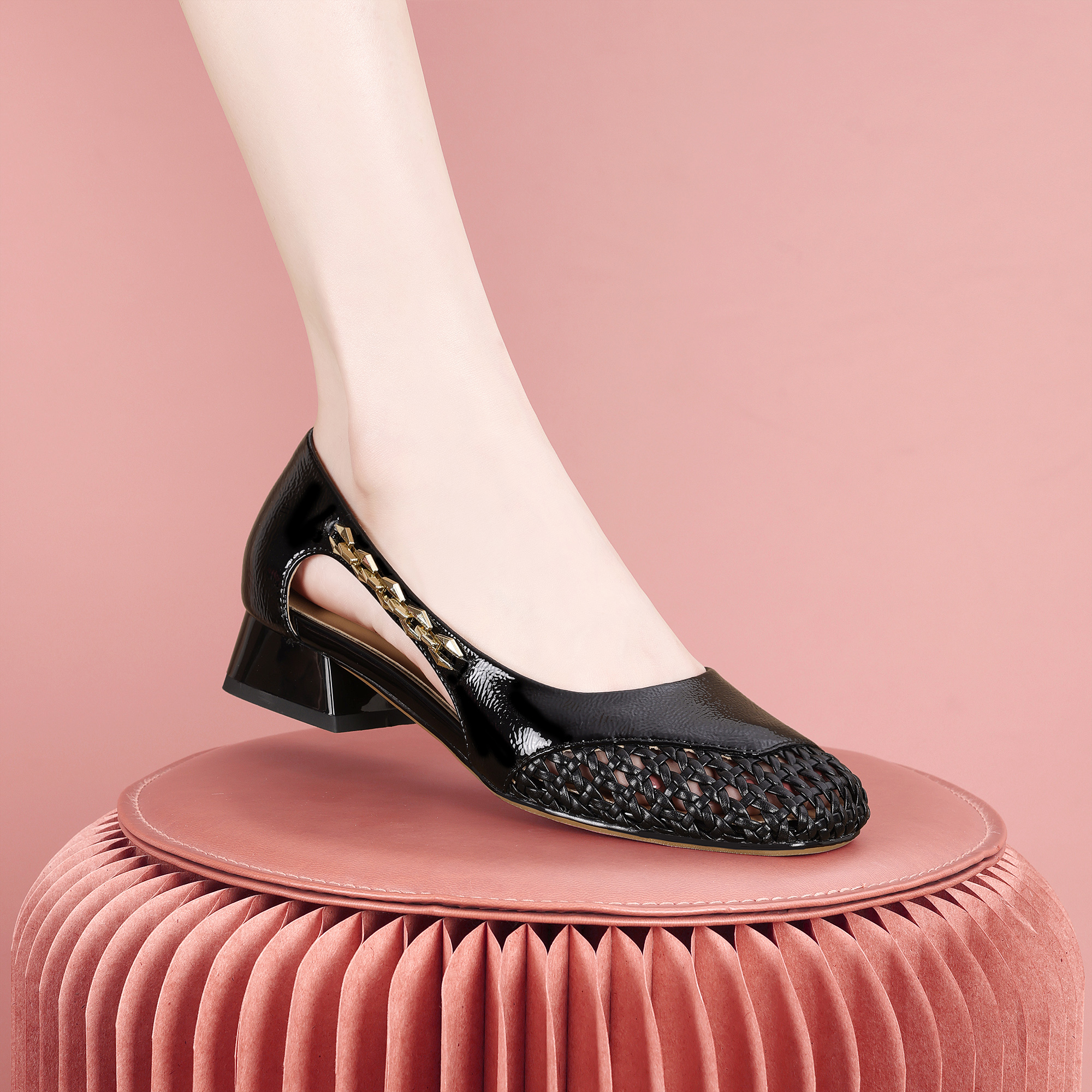 梵芮诗2025夏季新款浅口时尚镂空百搭不掉跟舒适低跟女单鞋-J2061